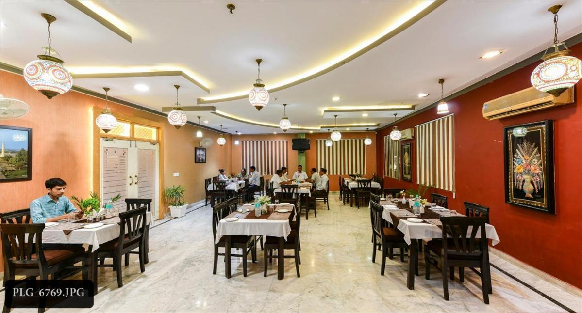 Hotel Chanakya Agra  Luaran gambar
